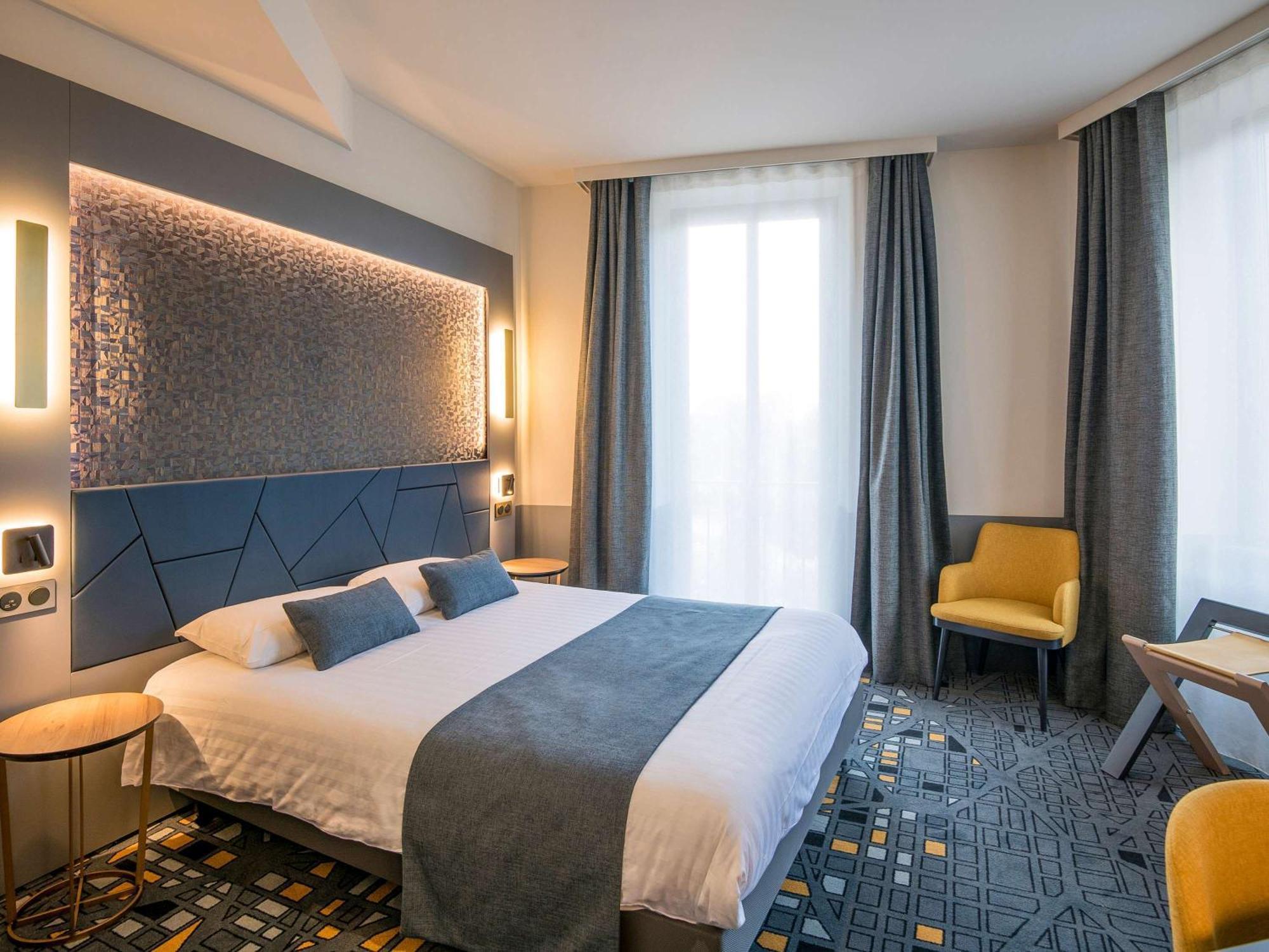 Hotel Mercure Rodez Cathedrale Exterior photo