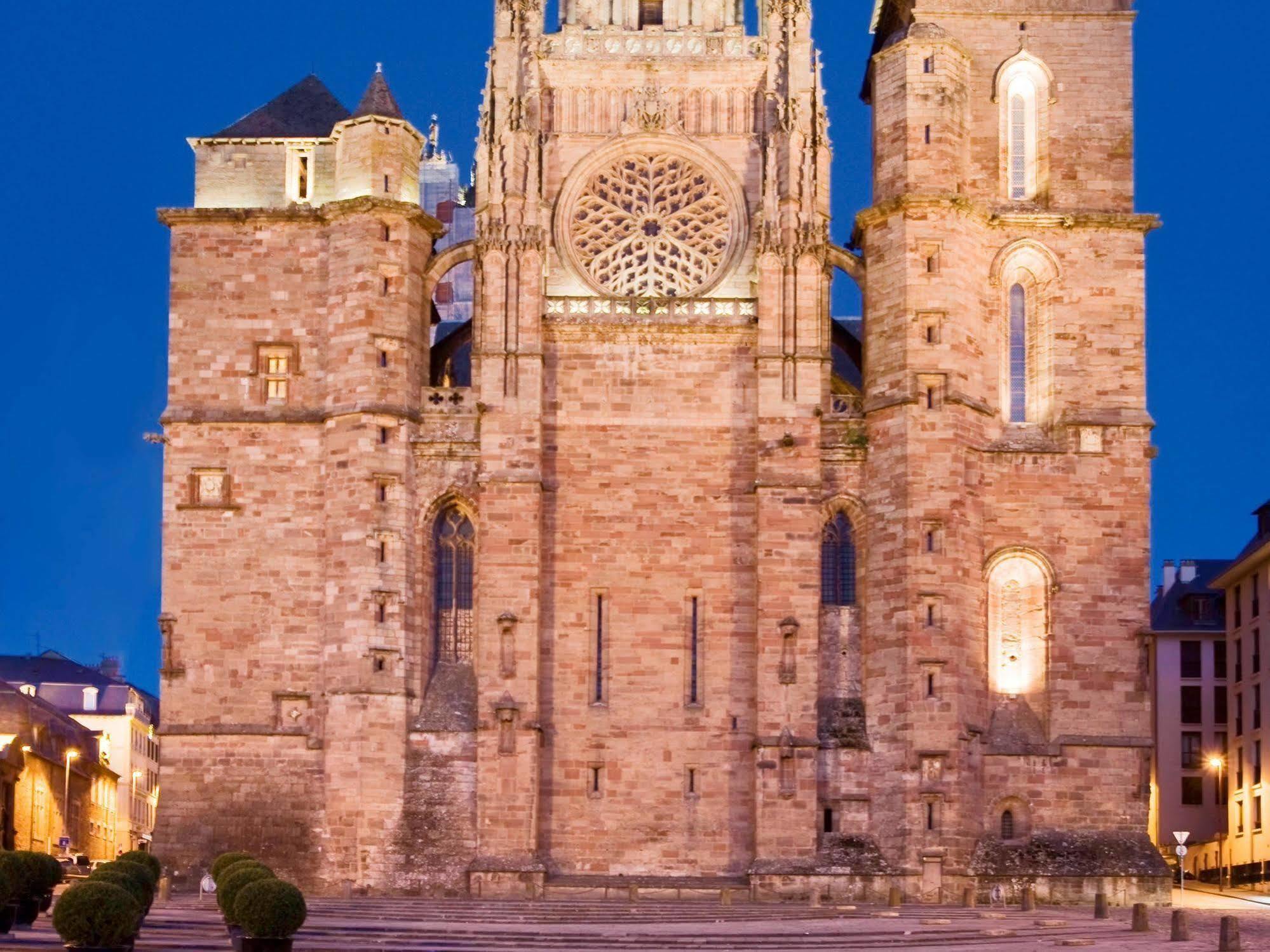 Hotel Mercure Rodez Cathedrale Exterior photo